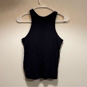 Black Sleeveless Women's Workout Top